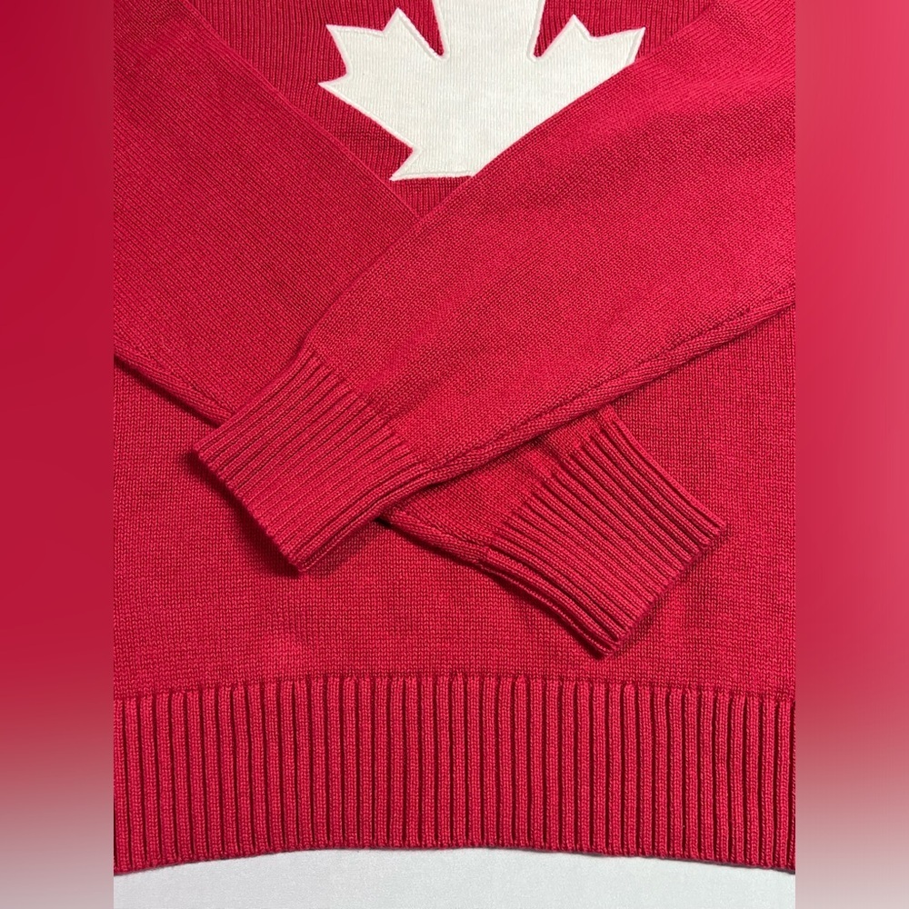 Canada Flag Graphic Long Sleeve Knit Sweater NWT - Picture 5 of 8